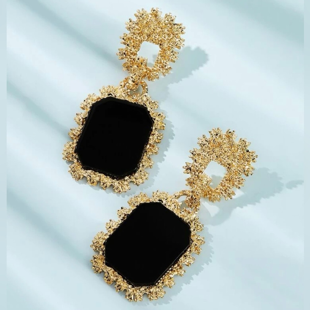 ZARA- NEW- STUNNING BLACK AND GOLD DROP EARRINGS